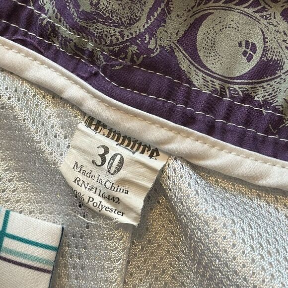 EMPYRE swim trunks - size 30 - Picture 9 of 10